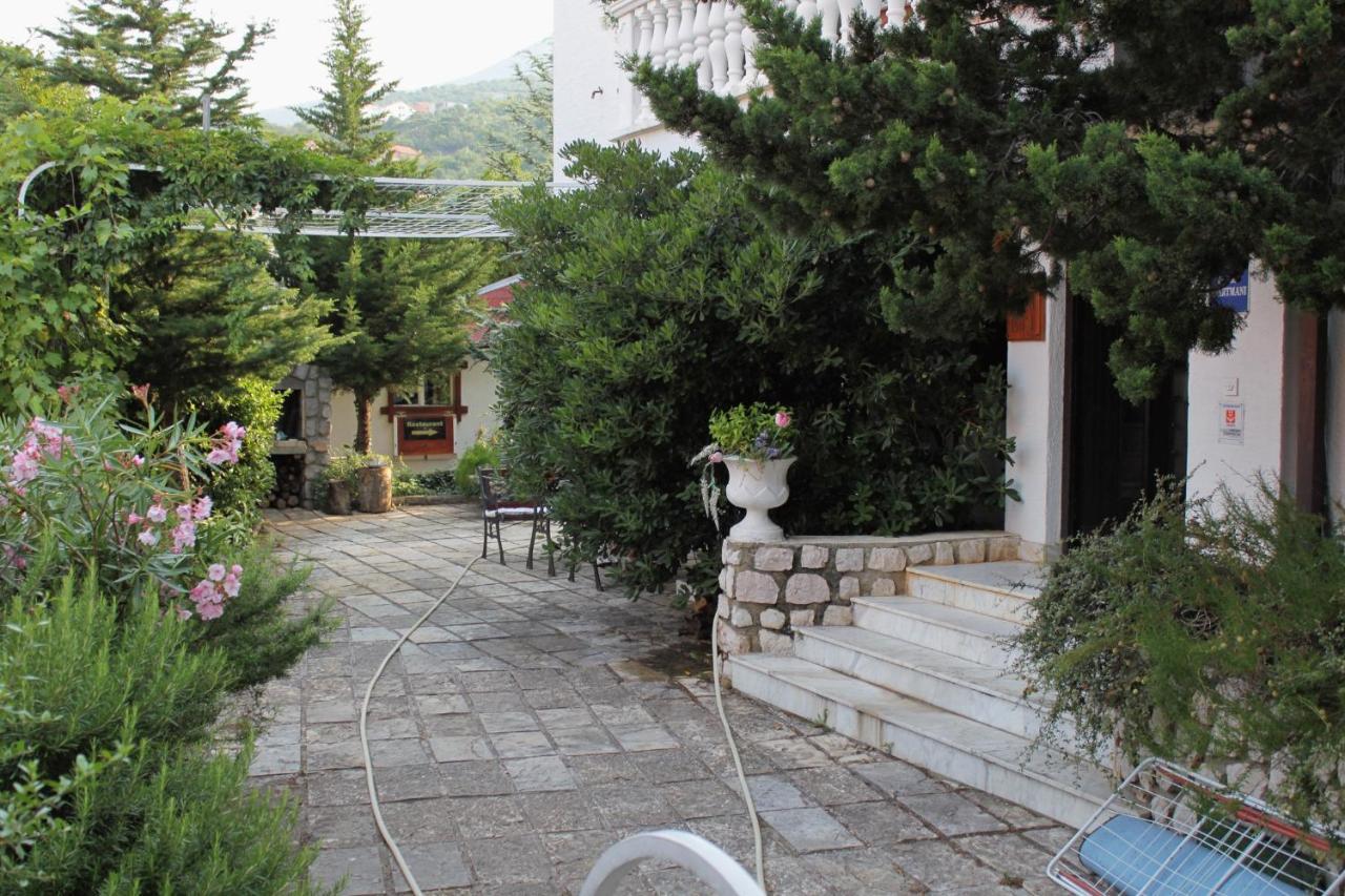 Apartments And Rooms With Parking Space Klenovica, Novi Vinodolski - 5590 Exterior foto